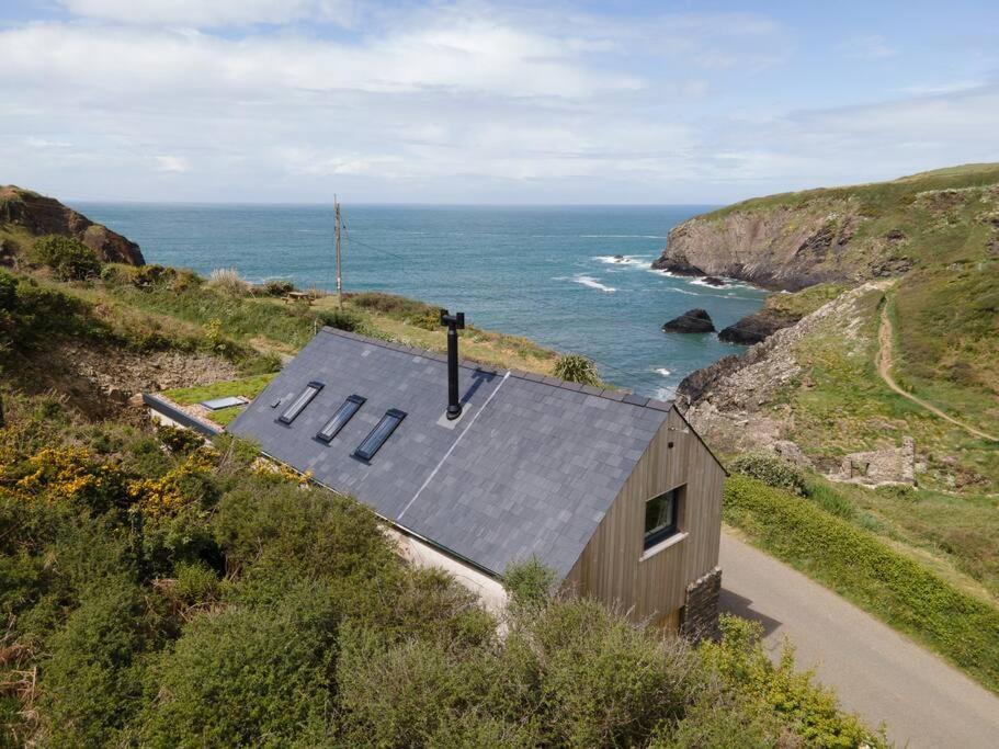 Cliff-Top Cottage On Coast Path W/Panoramic Views Trevine Экстерьер фото
